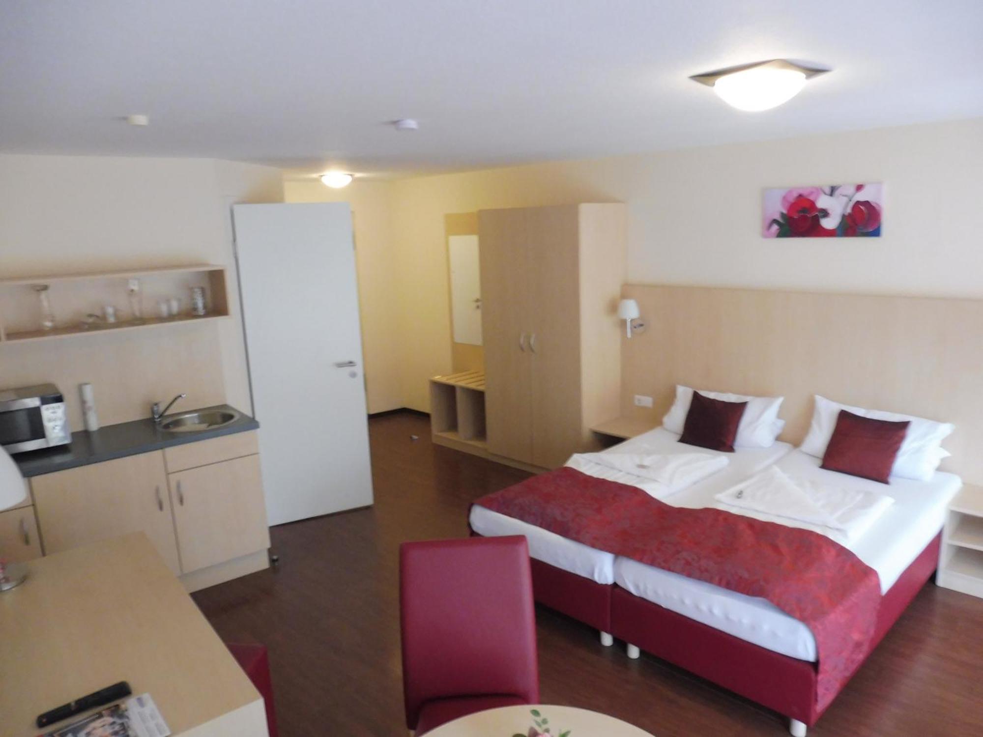 Hotel Gasthof Zum Engel - Gaestehaus Künzelsau Екстериор снимка